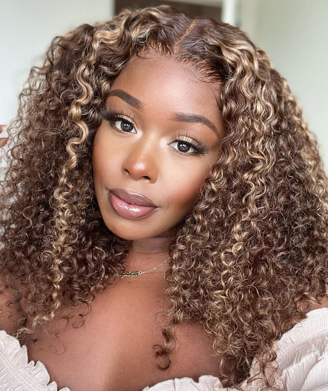 lsis highlighted curly 5x5 lace closure wig